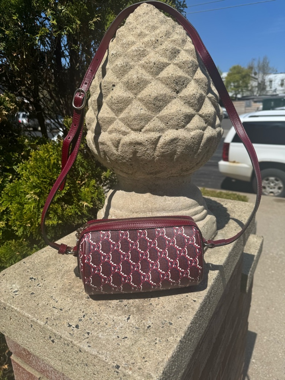 Gucci Maroon GG Supreme Crossbody Bay Full inclusion Ready to 🎁 🫶🏼 - Picture 8 of 10